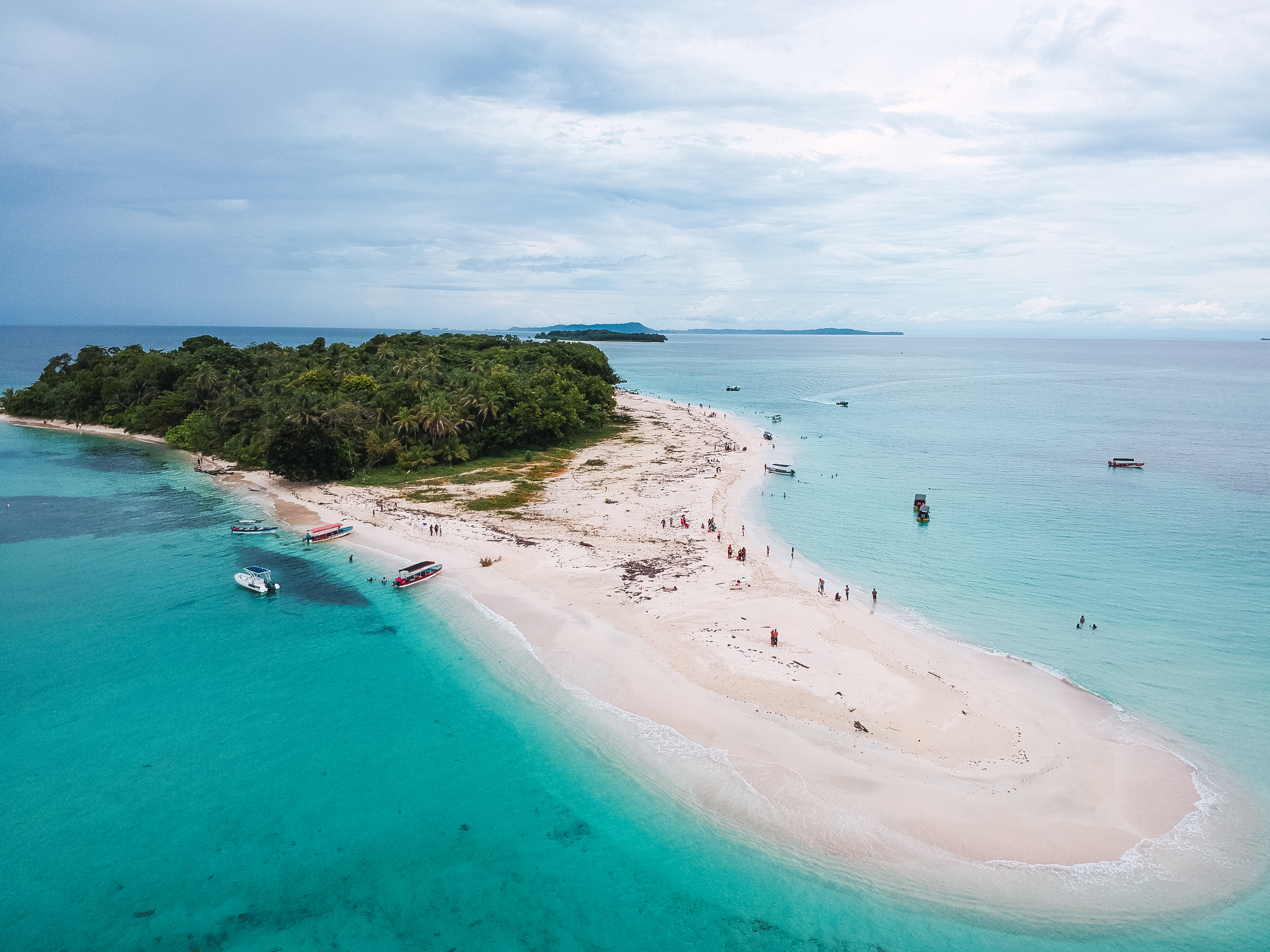 Jolly Buoy Island coral reefs